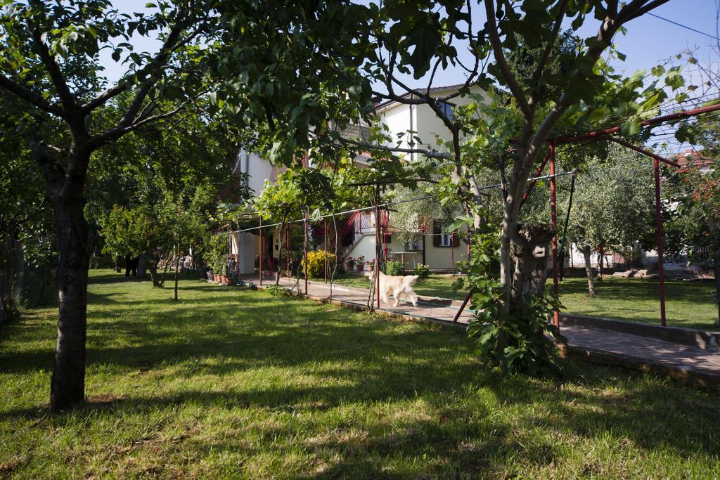 Apartments Milica Umag Eksteriør bilde